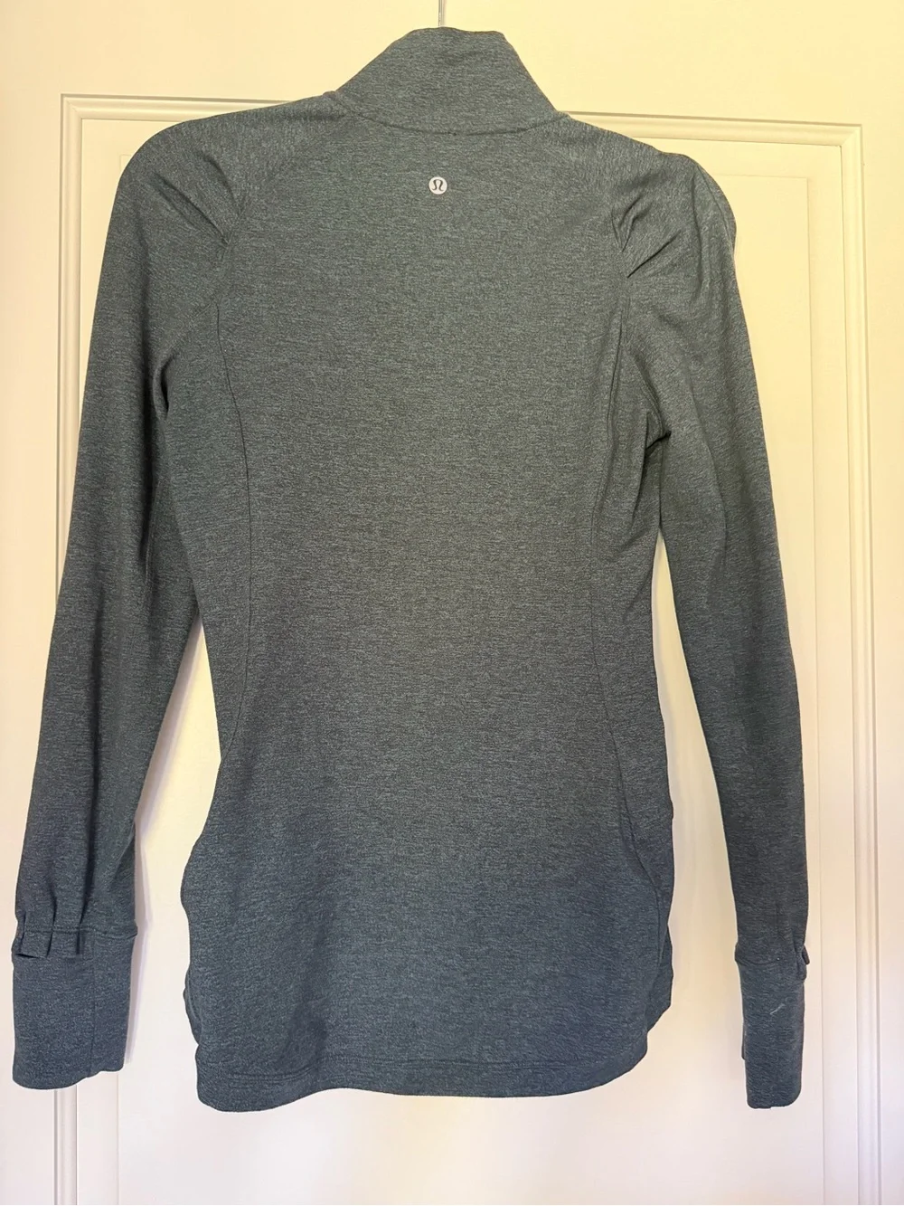 Lululemon Extra Mile 1/2 Zip / Size 6